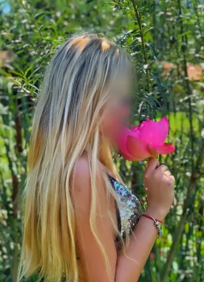 Antonia, 31