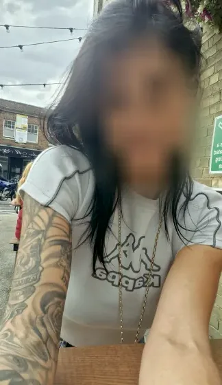 Cara, 39