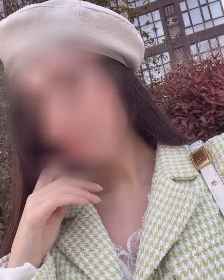 Christina, 39
