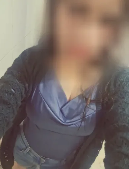 Juliane, 33