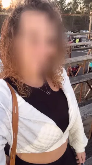 Katrin, 30