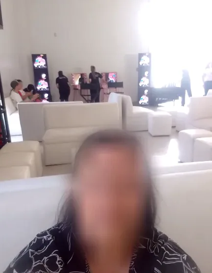Laura, 36
