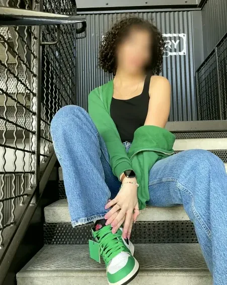Leonie, 20