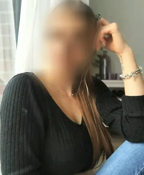 Leonie, 30