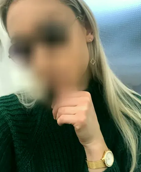Melanie, 24