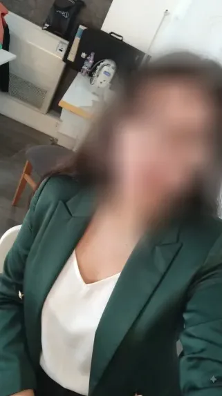 Melina, 27