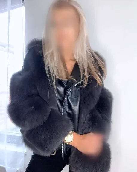 Neele, 28