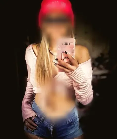 Paula, 36