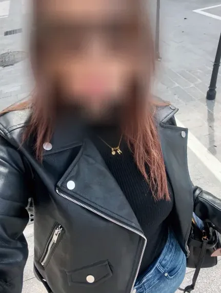 Sabrina, 36