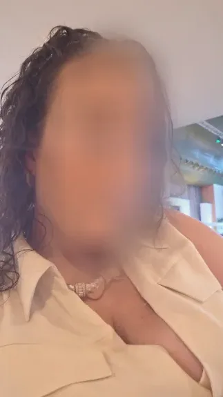 Sophia, 39