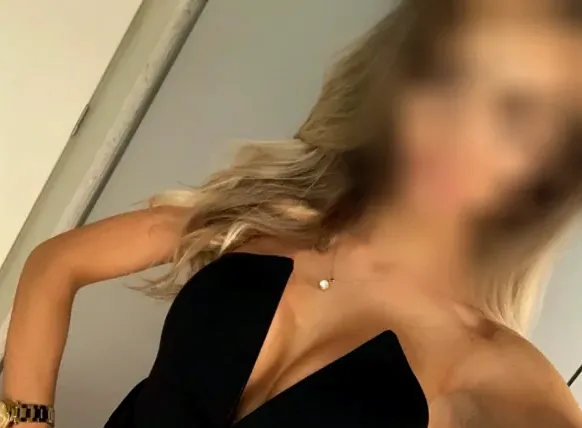 Stefanie, 30