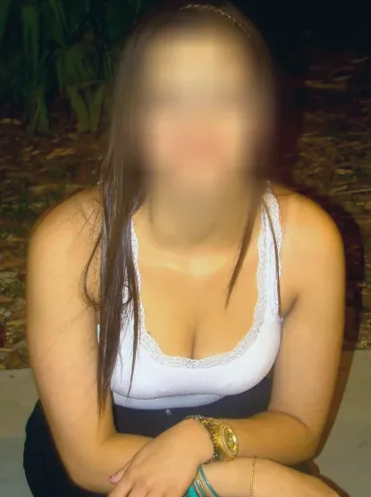 Vanessa, 35