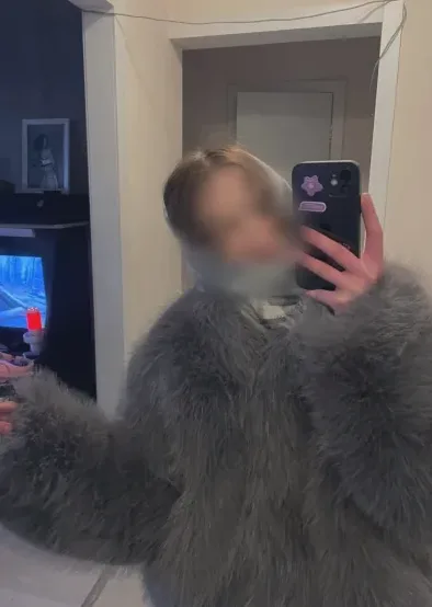 Yasmin, 30